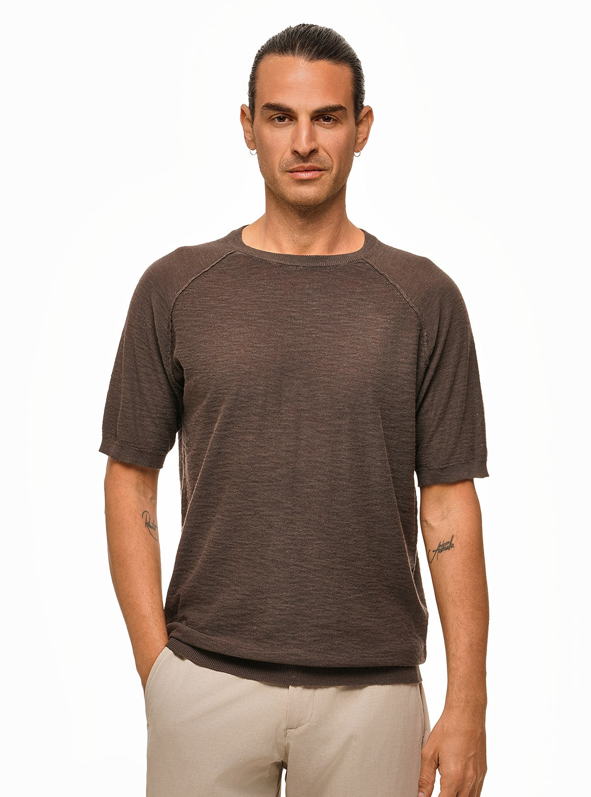 CREW NECK SHORT SLEEVE WITH STITCHING ON SLEEVE