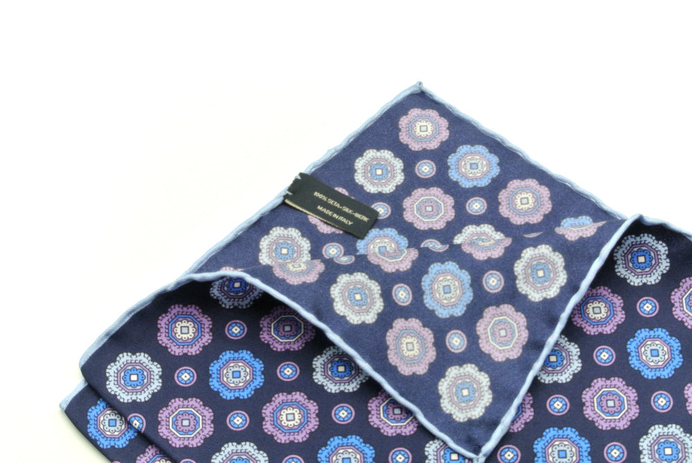 Pochette en soie pure lilas