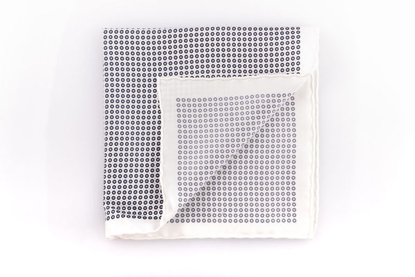 Pochette in pura seta chiara