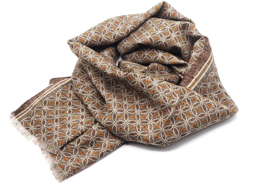 Brown patterned scarf in pure wool