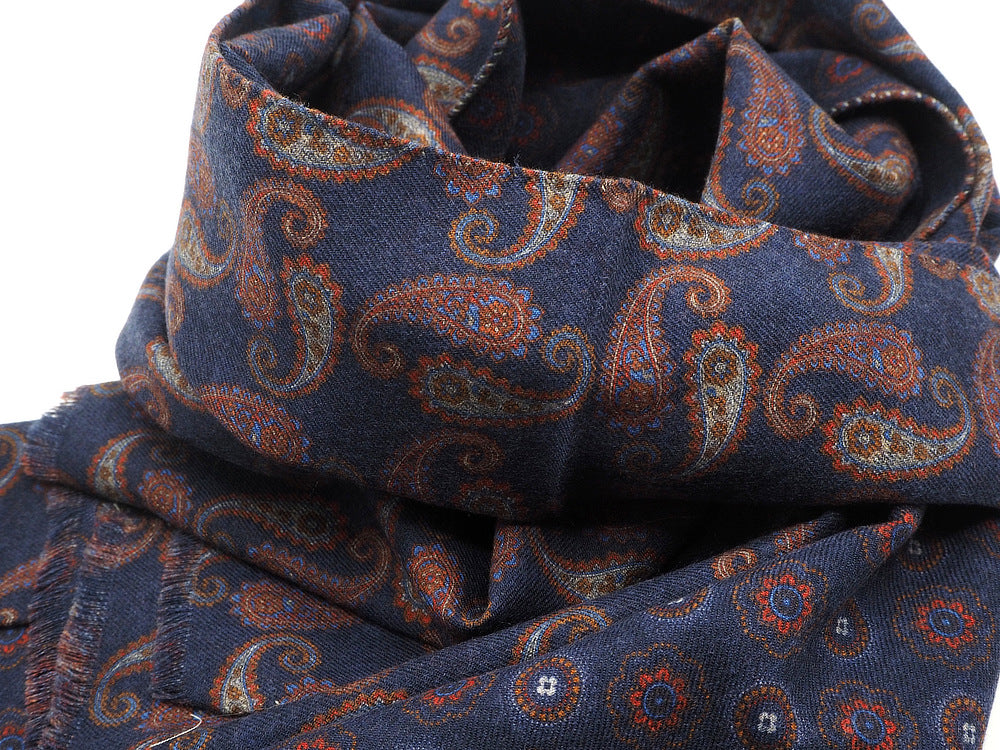 Paarse sjaal van 100% wol