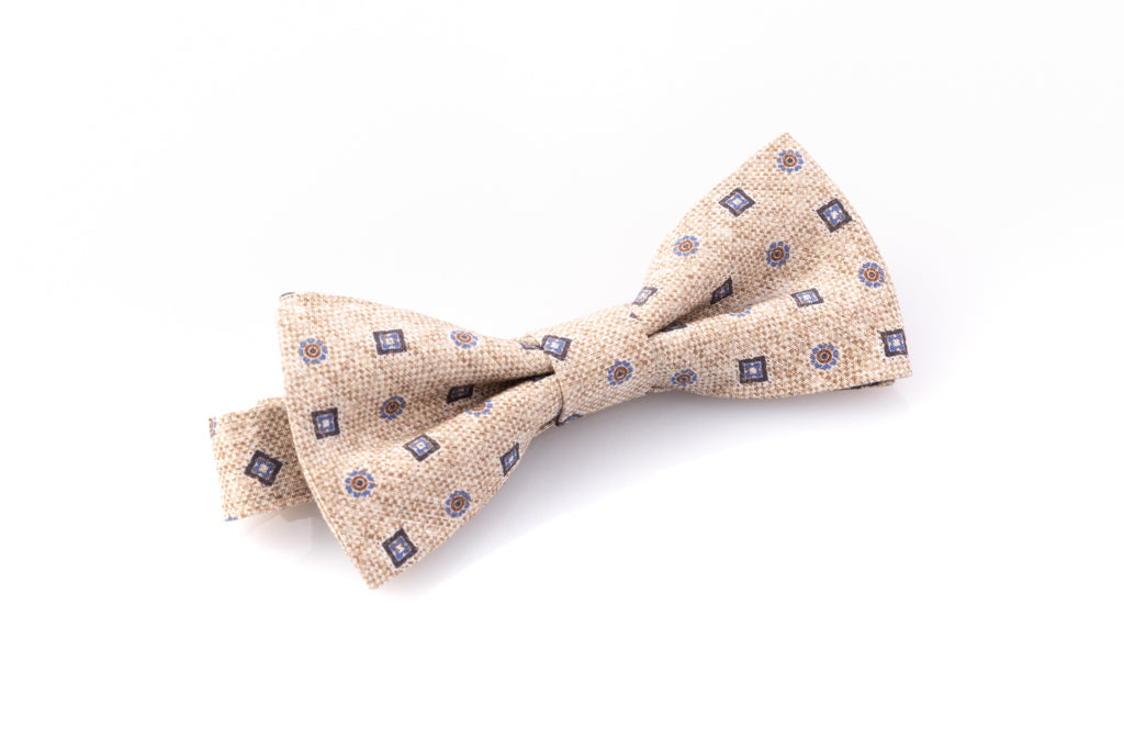 Light linen silk bow tie