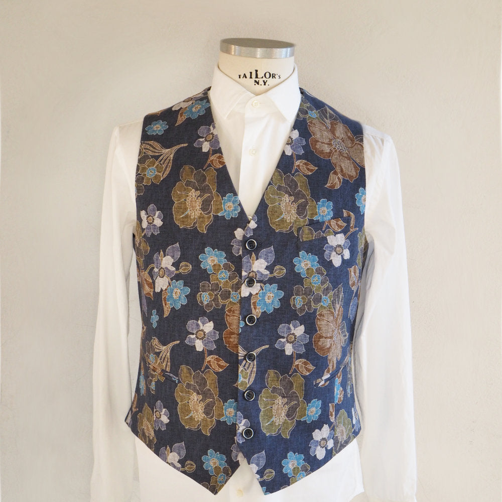 Chaleco floral de base azul