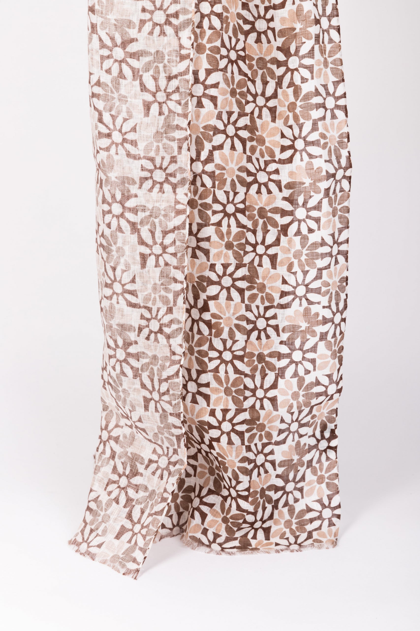 White brown scarf in pure linen