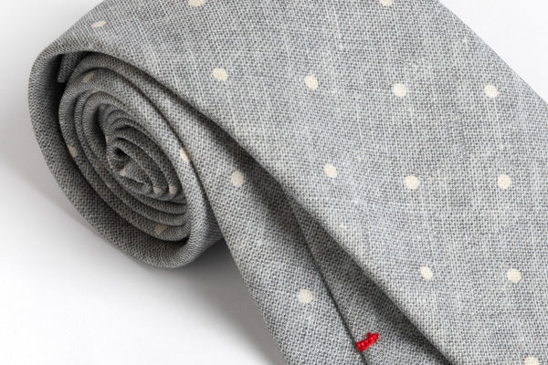 Cravate à pois en mélange de lin et de soie