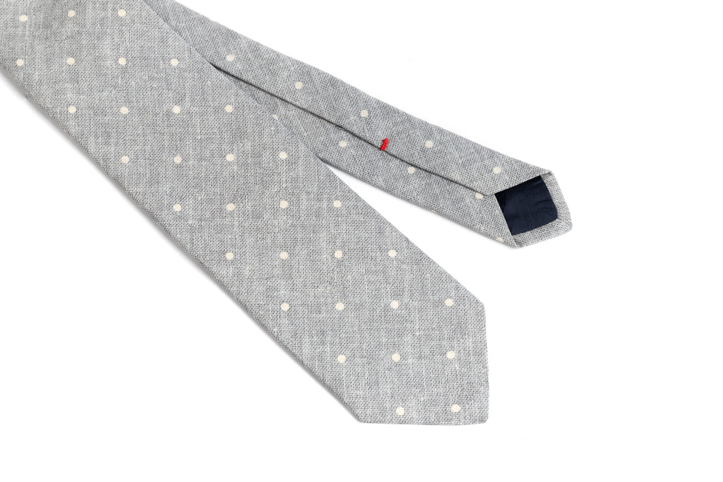 Cravate à pois en mélange de lin et de soie