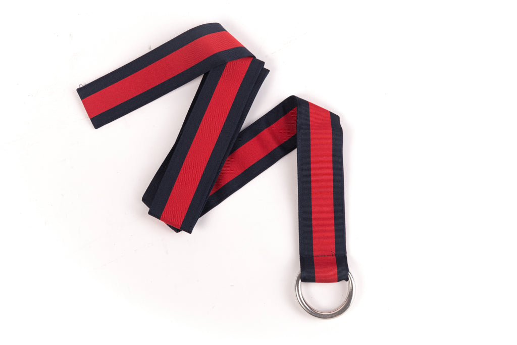 Ceinture en tissu bleue et rouge
