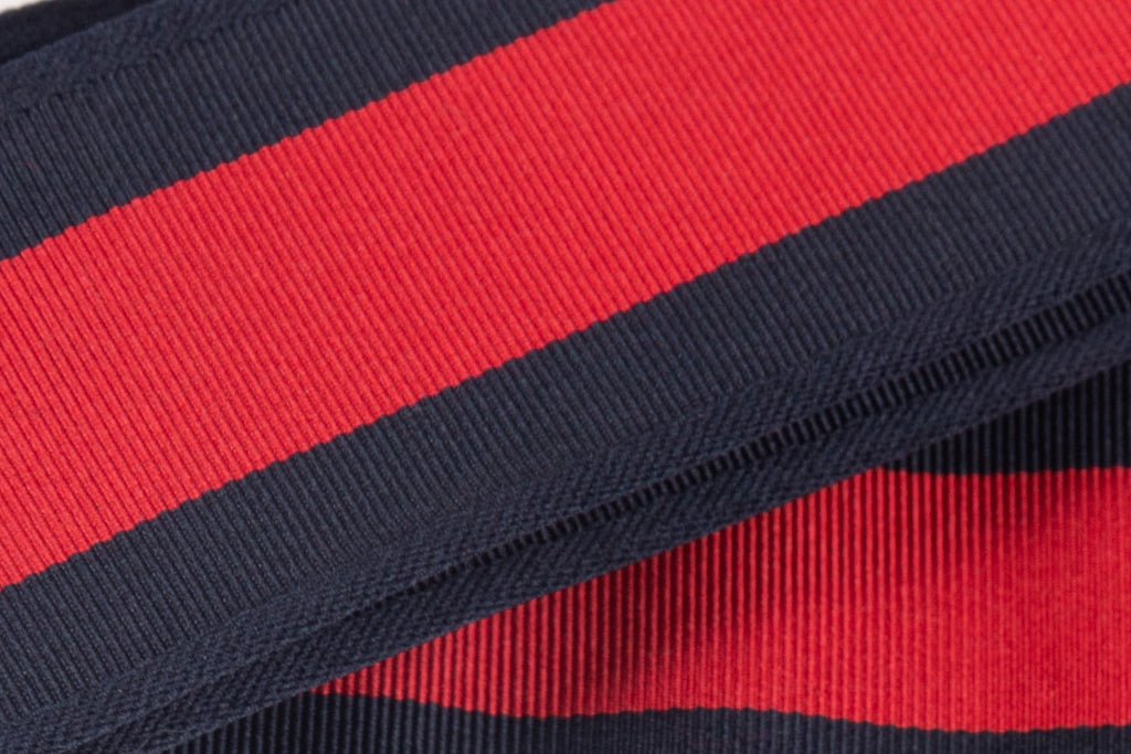 Ceinture en tissu bleue et rouge