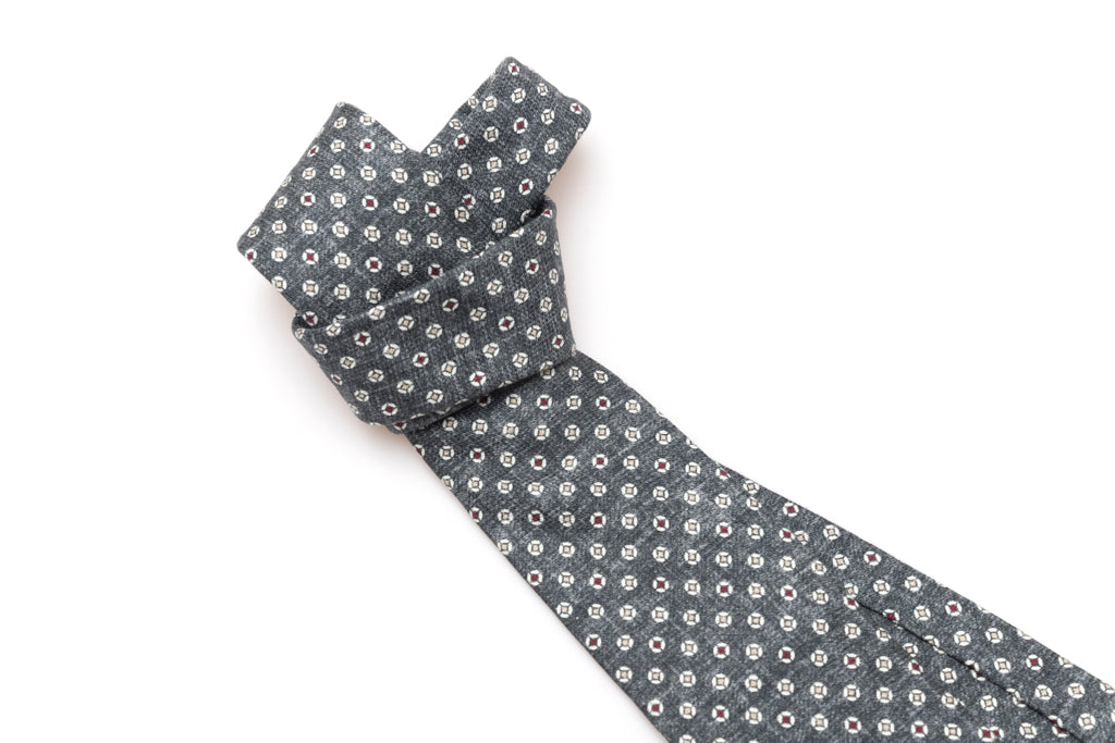 Grijze stropdas met geometrisch patroon in pure zijde