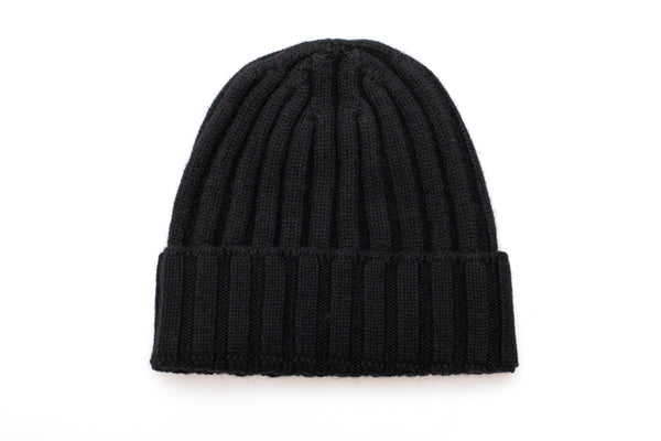Black ribbed cashmere beanie