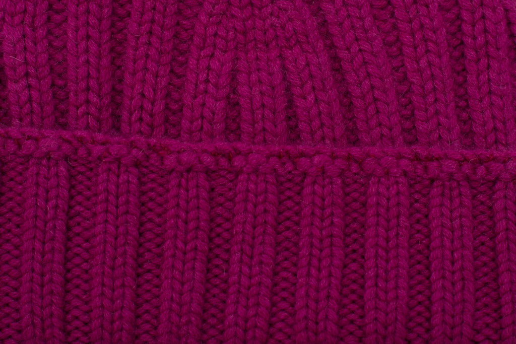 Cappello in cashmere fucsia
