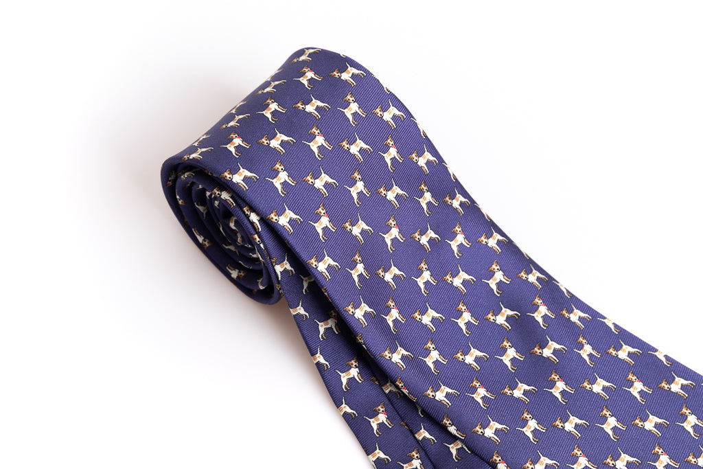 Blue tie with pure silk pattern