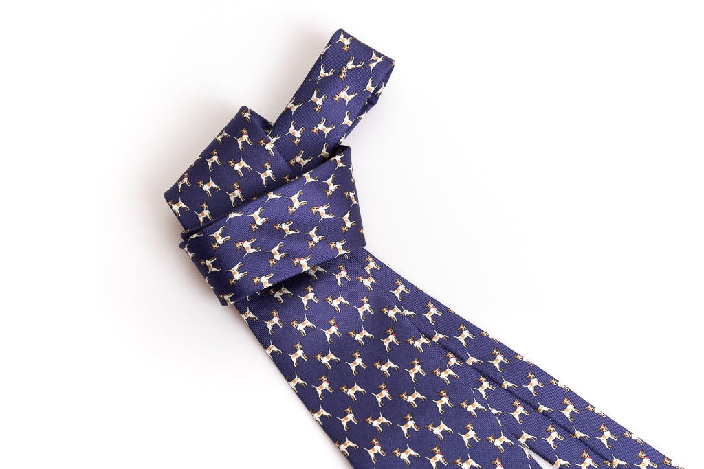 Blue tie with pure silk pattern