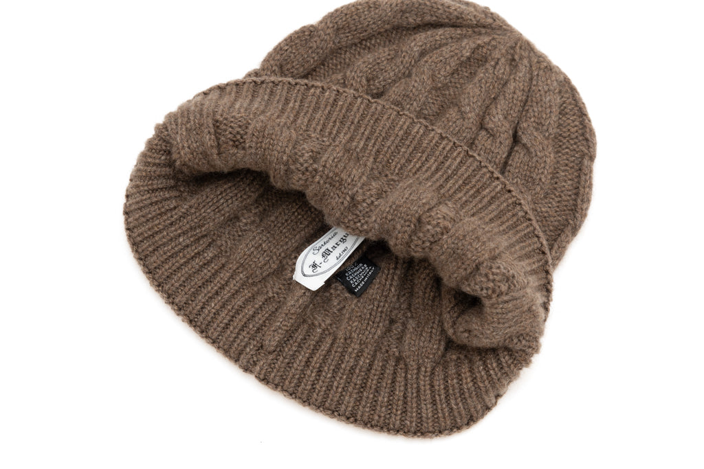 Brown knitted cashmere hat