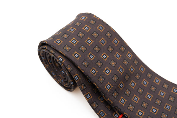 Brown tie with pure geometric silk