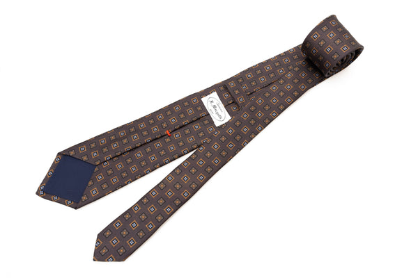 Brown tie with pure geometric silk