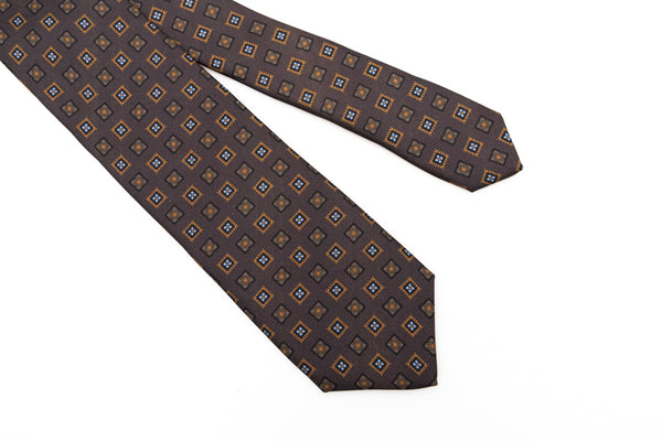Brown tie with pure geometric silk