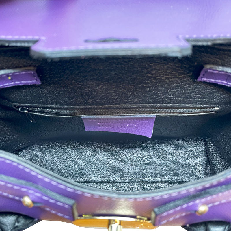 Small Women's Handbag with Clasp – K035