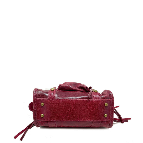 Borsa a mano piccola in pelle spatolata con borchie - K072