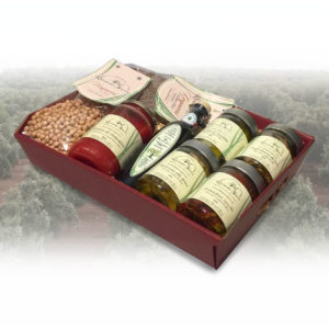 Medium tray with typical products from Puglia