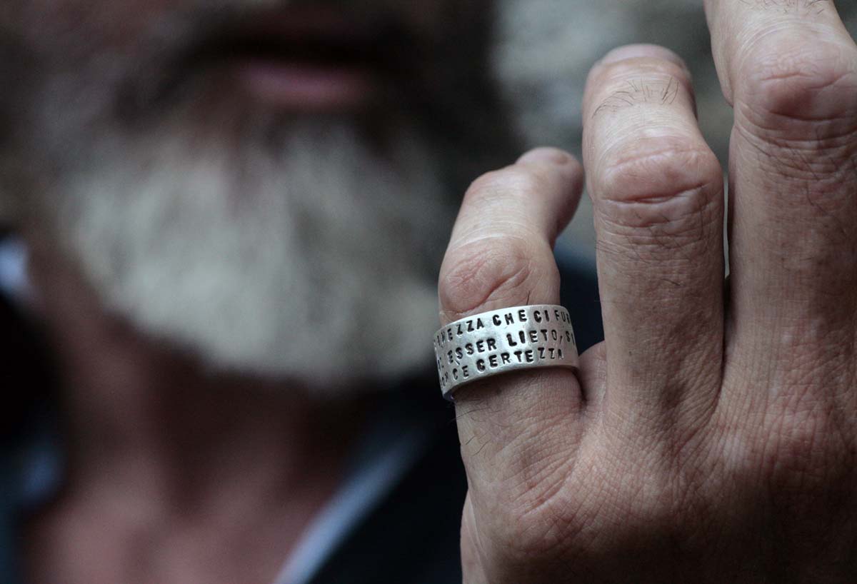 anello_uomo_argento con la stampa