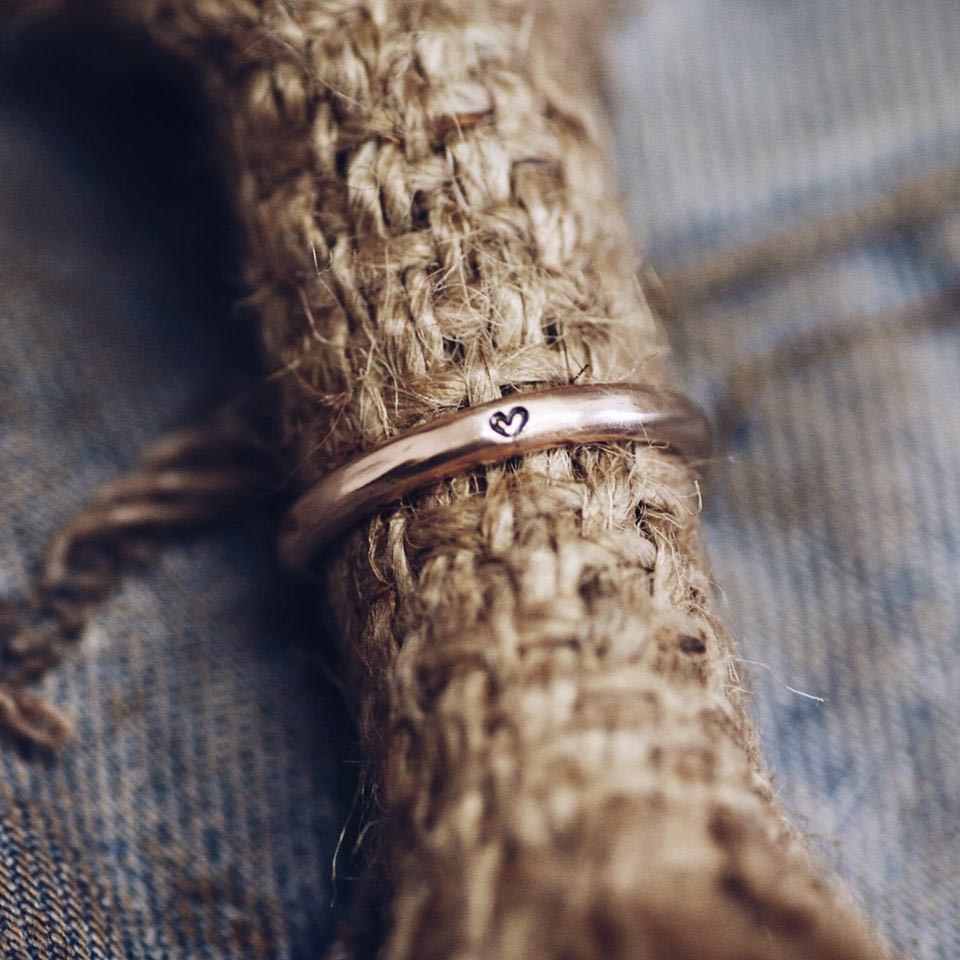 RING WITH NAME - 14KT GOLD