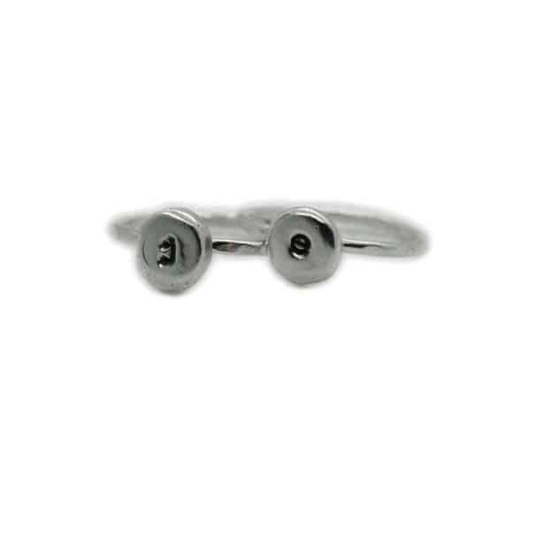 anello con iniziale