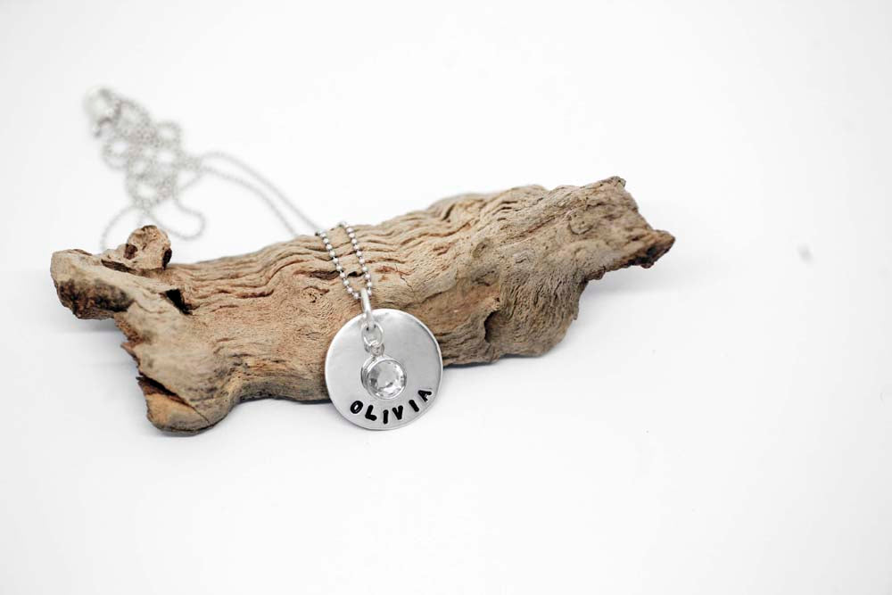 THE NAME IN THE CIRCLE - NECKLACE WITH PENDANT, CUSTOM ENGRAVING