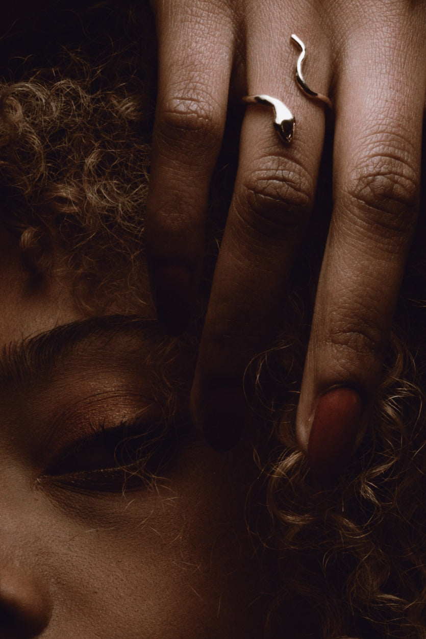 anello donna oro serpente con rubini