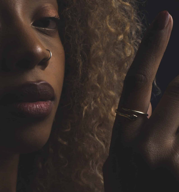 anello donna serpente oro a fascia