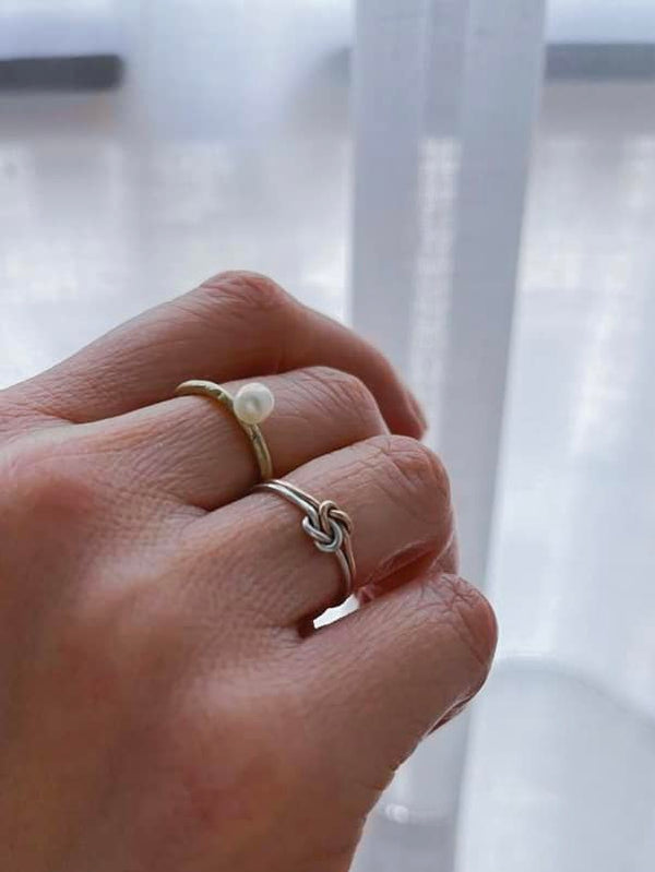 anello a nodo in oro