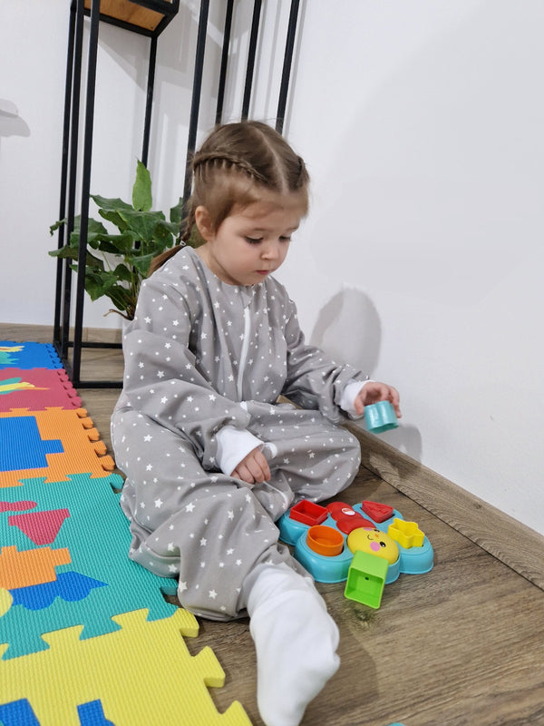 Tanja two-layer sleeping bag with legs and sleeves - White stars on grey background