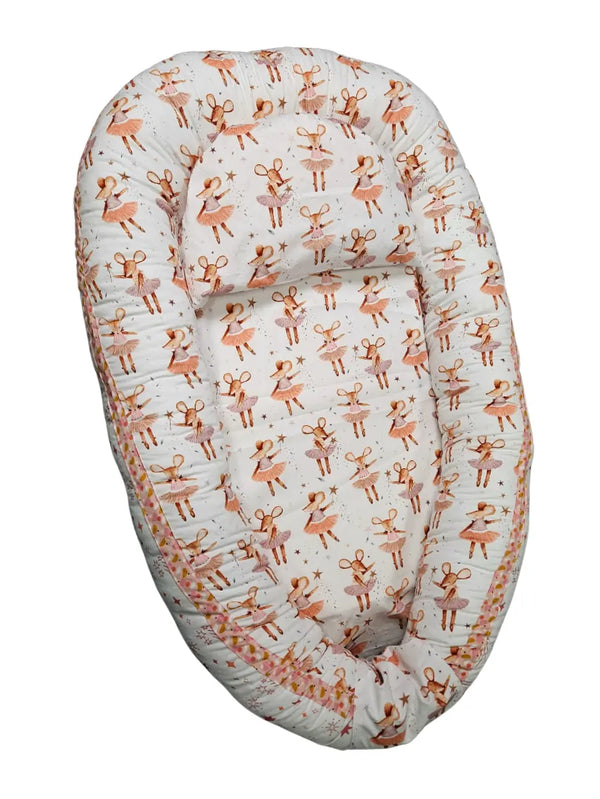 Baby Nest - Double-Sided - Mousie ballerina and rose stars