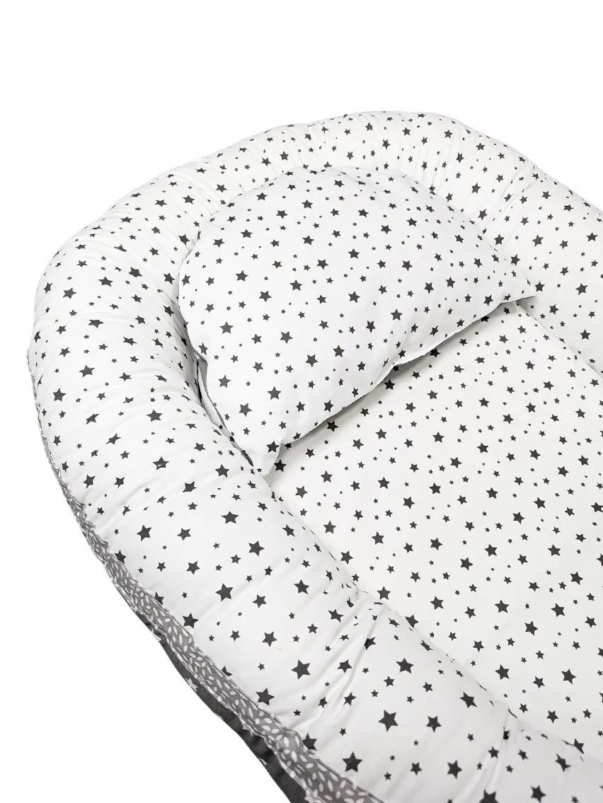 Baby Nest - Double-sided - White stars and little gray stars