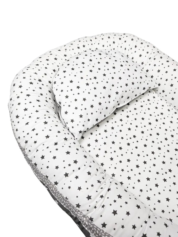 Baby Nest - Double-sided - White stars and little gray stars