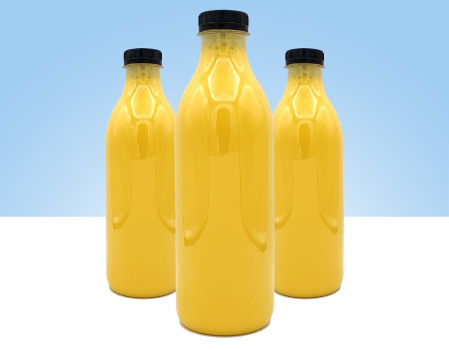 zumo de mango y coco recien elaborado