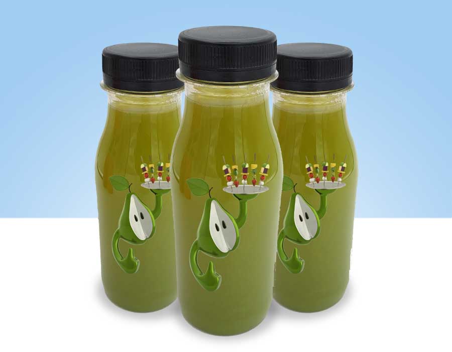 Vasito de plastico vegetal con fruta fresca variada