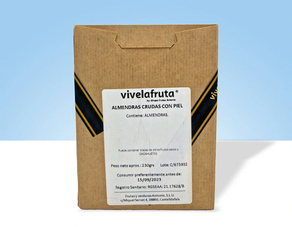 Raw almonds with skin, 250g
