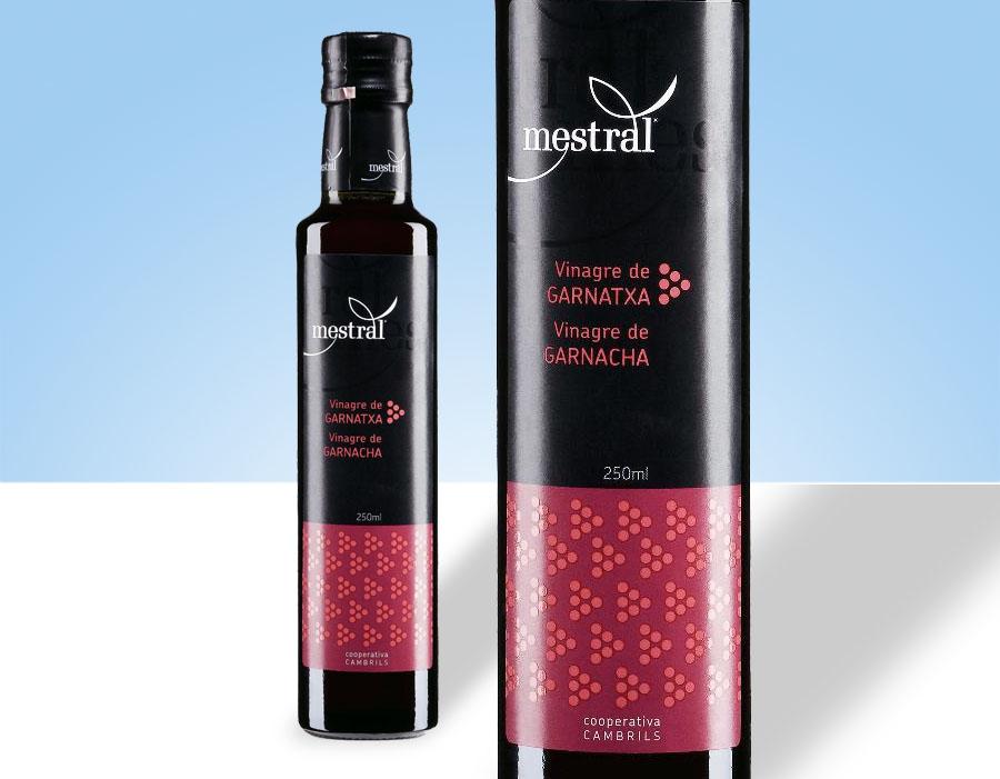 Botella de 250 ml de Vinagre de Garnacha Mestral con dosificador