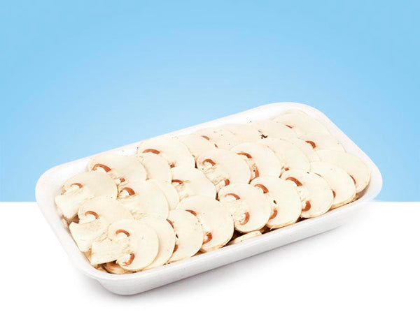 Bandeja de champiñón laminado fresco listo para cocinar
