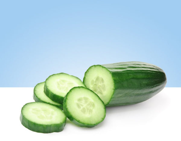 Pepino holandés entero y en rodajas frescas