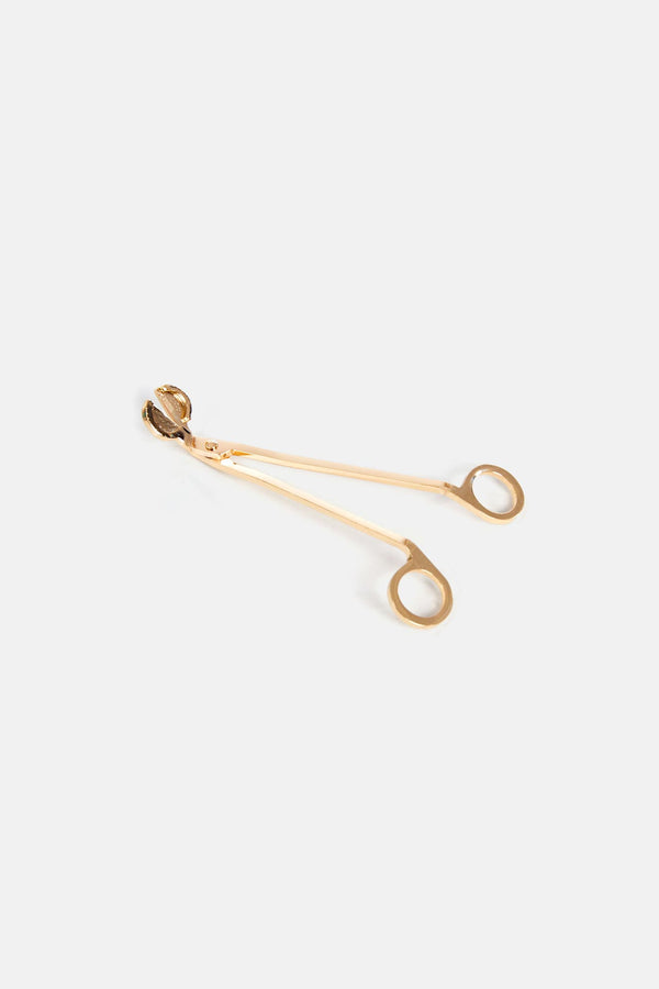 Scissors for extinguishing a candle