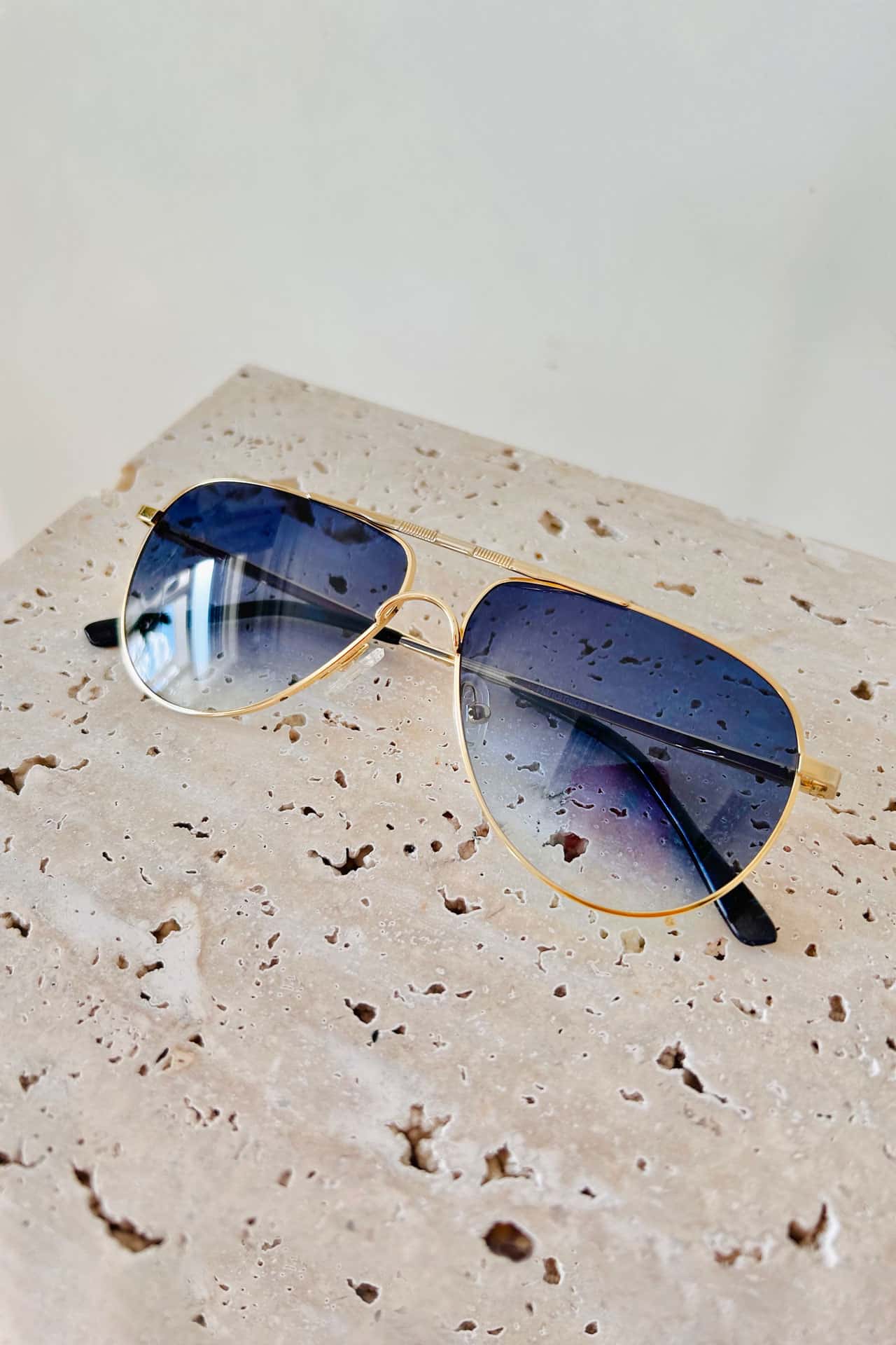 Benny Sunglasses Dark Blue Gradient