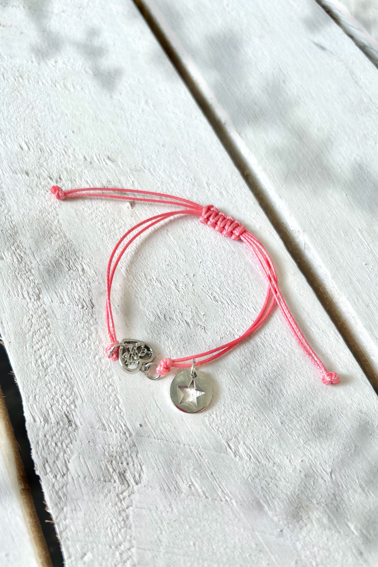 ENGRAVED STAR R Bracelet