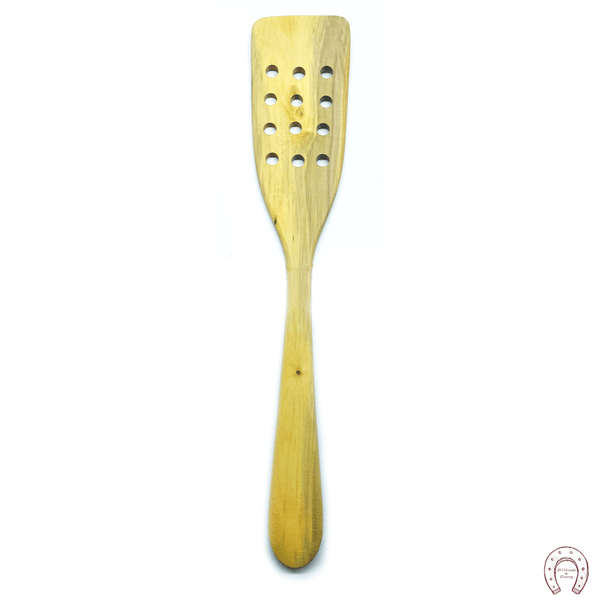 Pala de madera de boj con agujeros