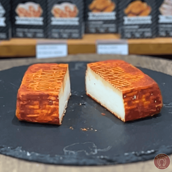 Queso cabra al pimentón dulce. Roca de Cabra, La Rioja.