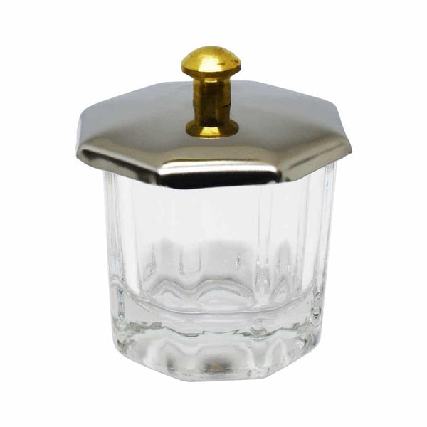 čašica s poklopcem