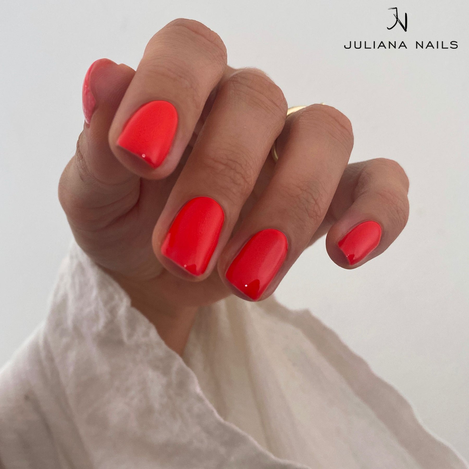 Gel Polish Designer Red 6ml