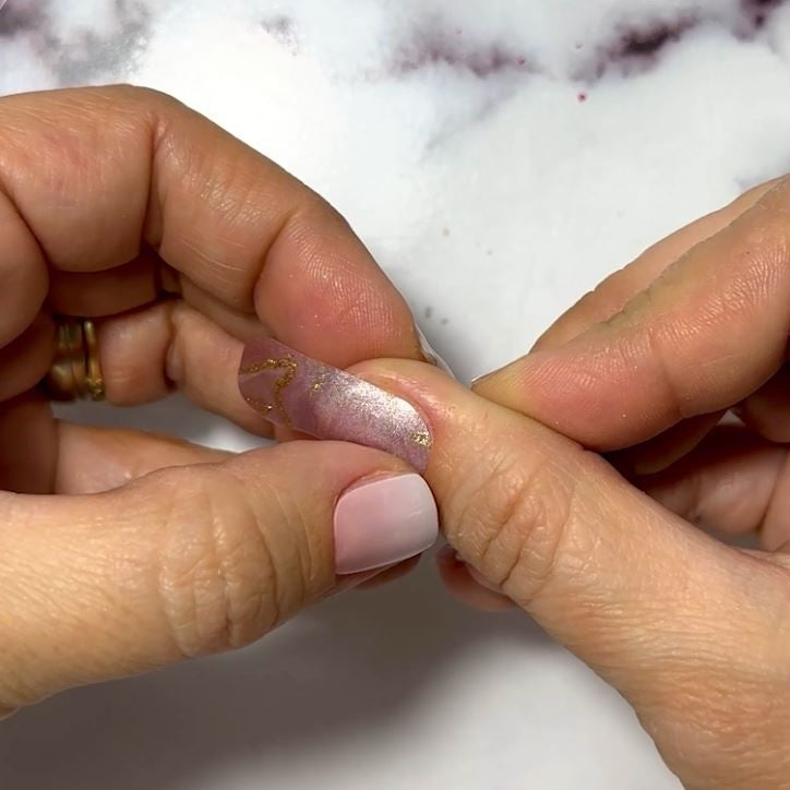 Nail Quickies – self-adhesive nail polish wraps – Drives Me Matt (20 pcs.)