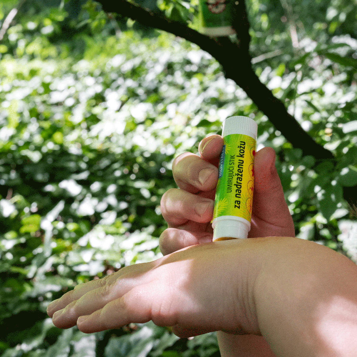 Biovitalis Umirujući stik za nadraženu kožu nanošenje